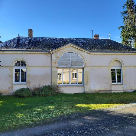 Les écuries du chateau Moncé-en-Belin Extérieur photo