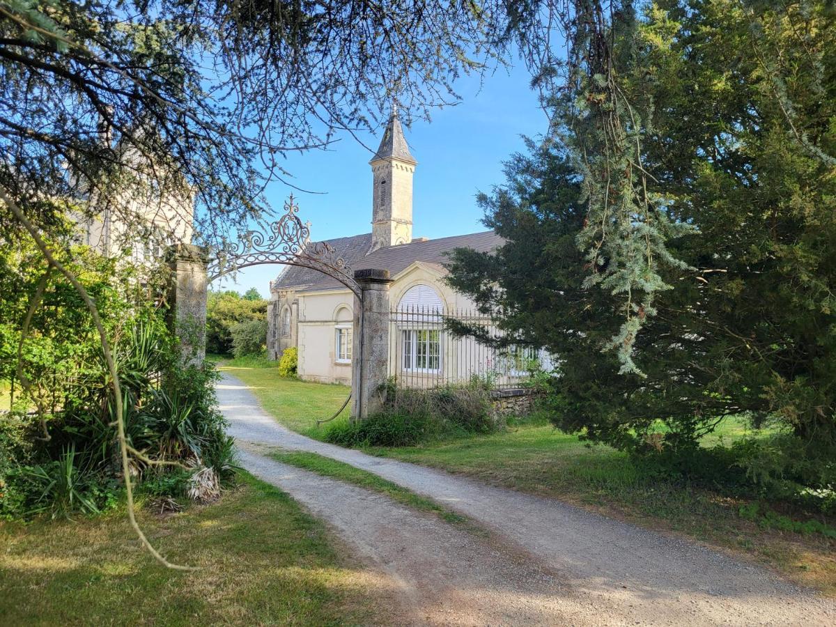 Les écuries du chateau Moncé-en-Belin Extérieur photo